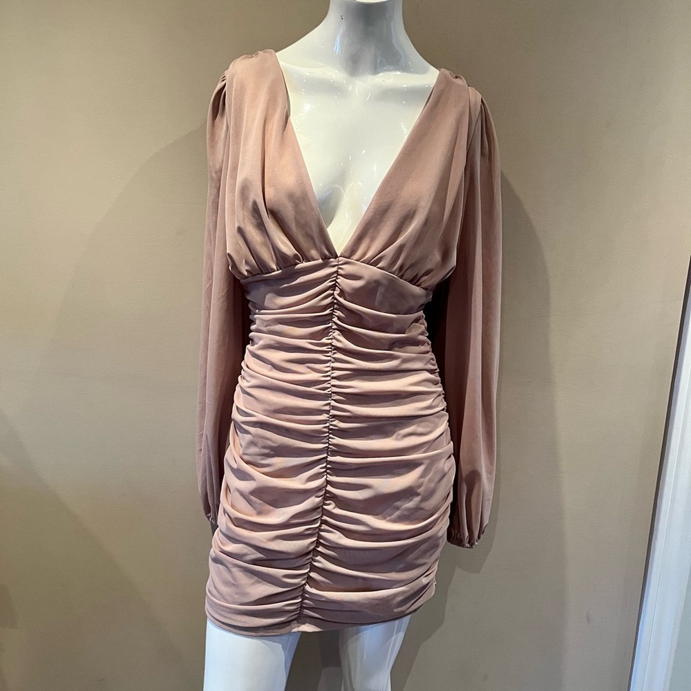 Elegant Ruched V-Neck Dress in Blush